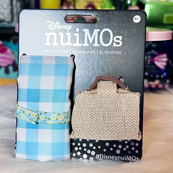 NEW Disney nuiMOs 3-piece Outfit with Picnic Blanket & Basket Accessories - Picture 5 of 8